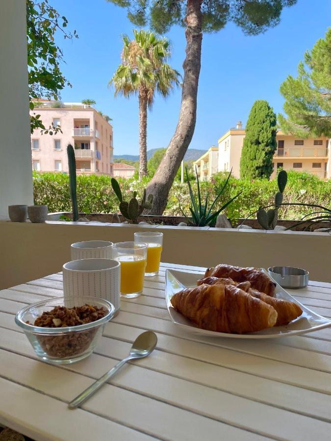 Appart cosy 4 personnes, à 400m de la plage Bormes-les-Mimosas Esterno foto